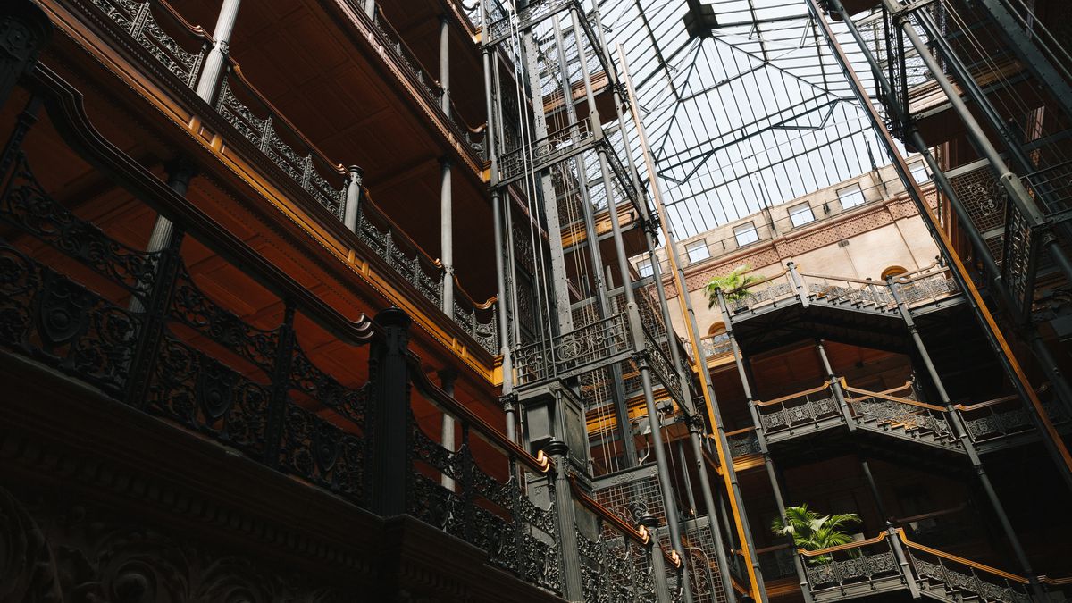 things to do in hollywood - visit the bradbury building